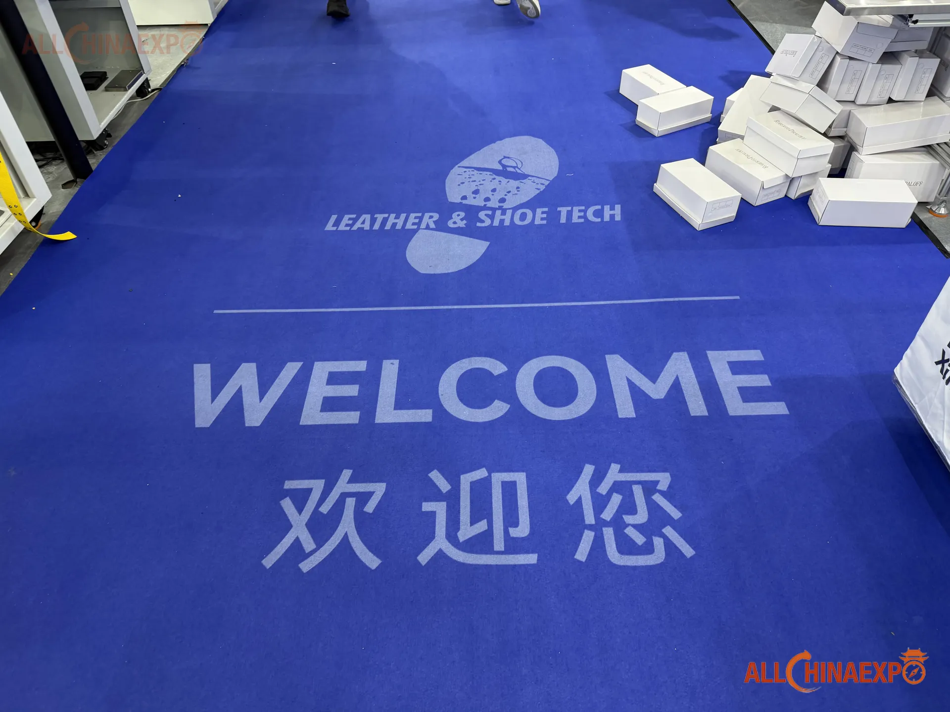 China Wenzhou Leather, Shoe Material & Shoe Machinery Fair — photo 2